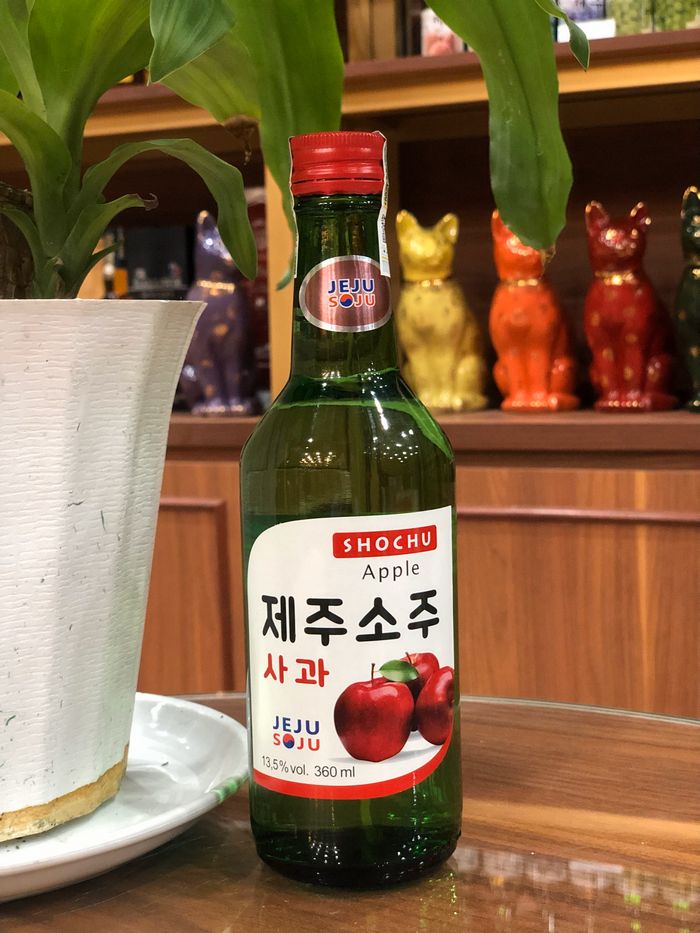 Rượu Sochu Jeju Soju SPT hương táo